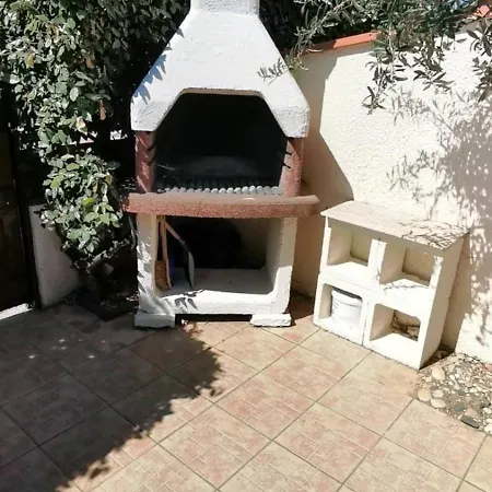 With Terrace And Pool In Barcares *